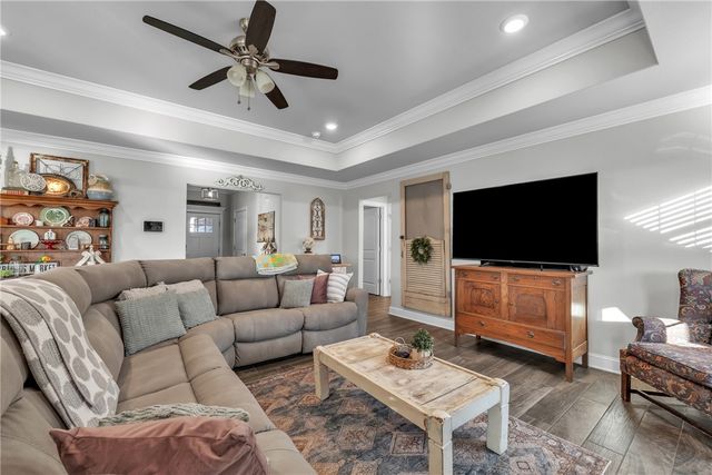 1621 Whirlaway Lane, Prairie Grove, AR 72753