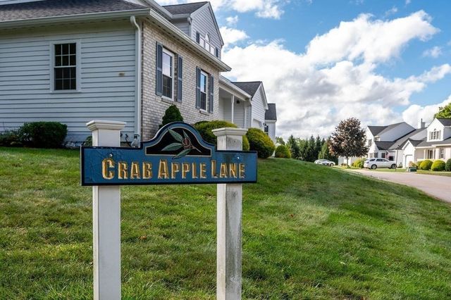 10 Crab Apple Lane 10, Franklin, MA 02038