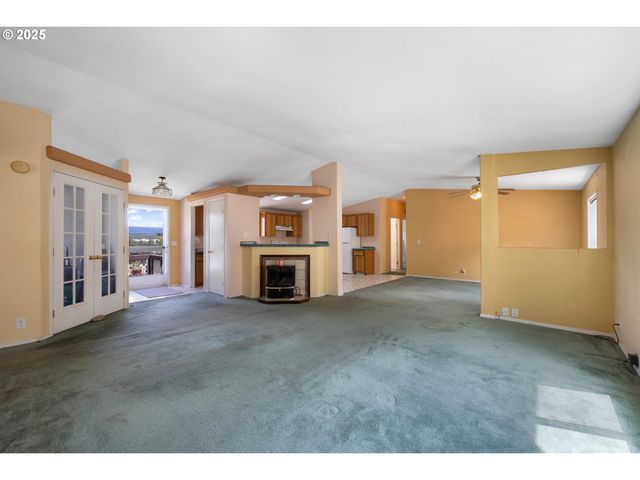 222 PILUK Ln, Goldendale, WA 98620