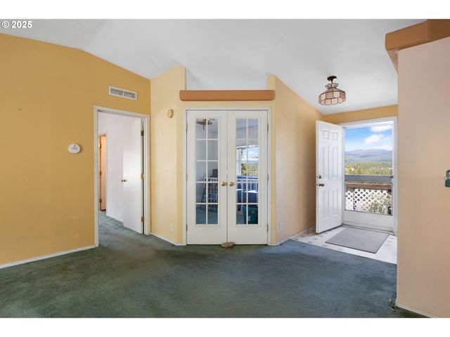 222 PILUK Ln, Goldendale, WA 98620