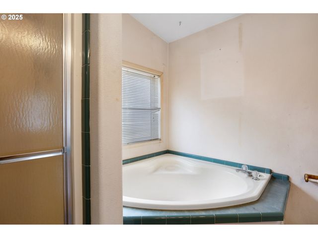 222 PILUK Ln, Goldendale, WA 98620
