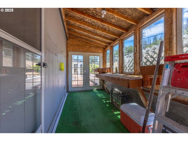 222 PILUK Ln, Goldendale, WA 98620