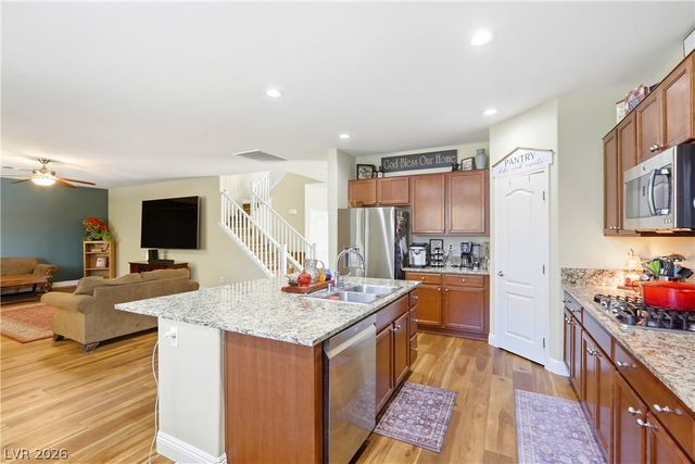 10315 Parkview Mountain Avenue, Las Vegas, NV 89166