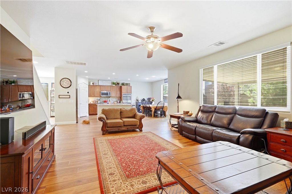 10315 Parkview Mountain Avenue, Las Vegas, NV 89166 — photo 4