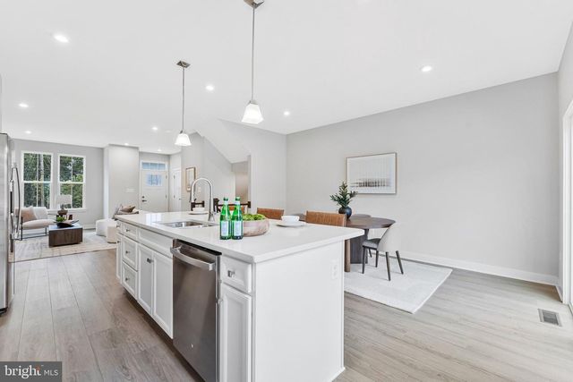 46275 MOUNT KELLOGG TER, Sterling, VA 20164