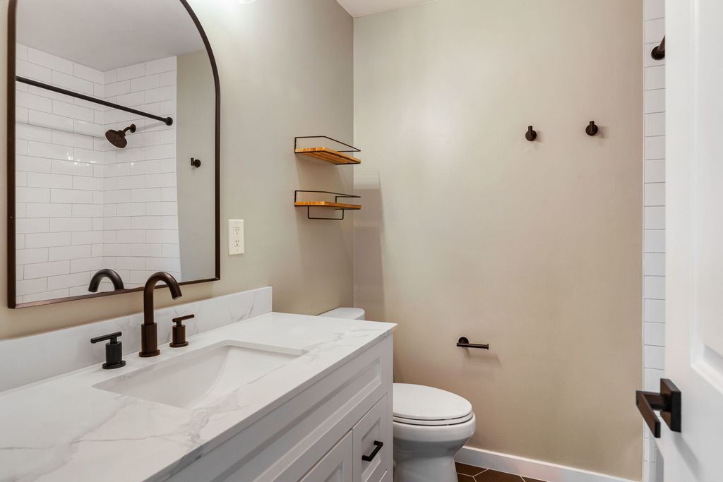 Image 12 of property listing at 29W332 Mark Drive, Naperville, IL 60564