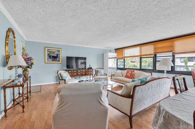 166-26 Powells Cove Boulevard 5D, Beechhurst, NY 11357