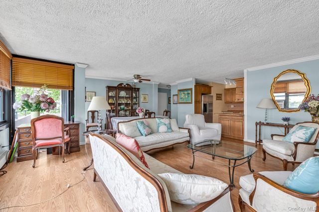 166-26 Powells Cove Boulevard 5D, Beechhurst, NY 11357