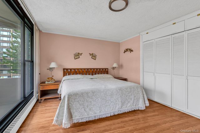 166-26 Powells Cove Boulevard 5D, Beechhurst, NY 11357