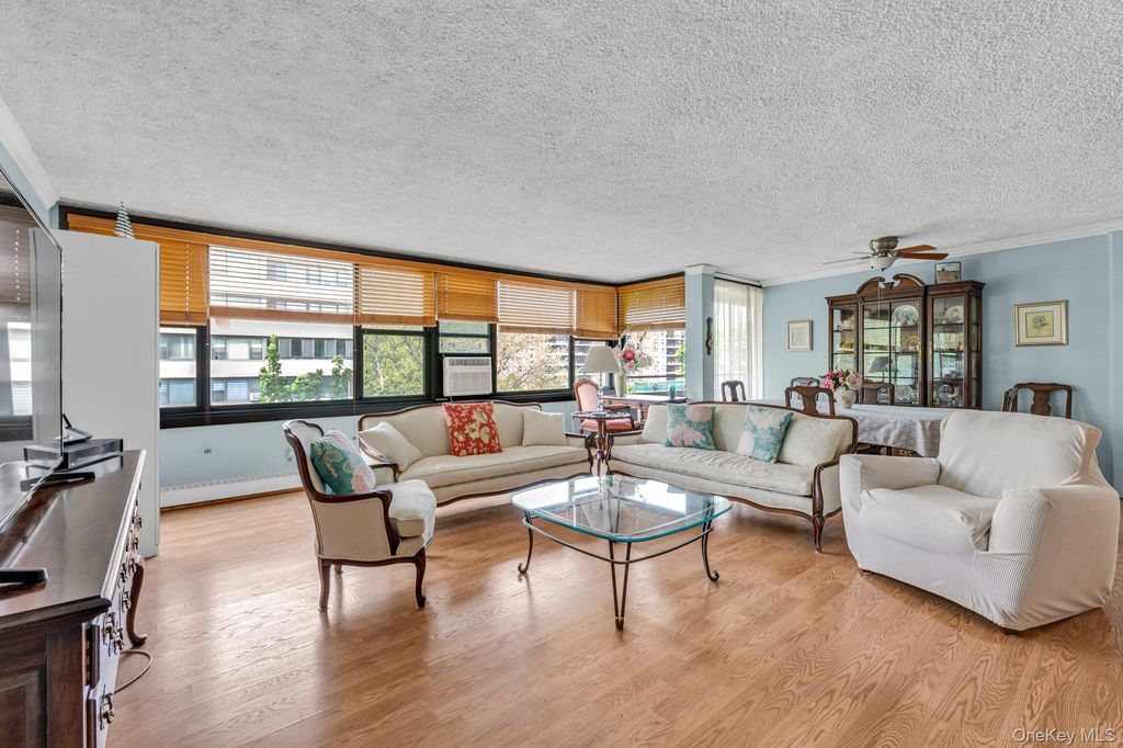 166-26 Powells Cove Boulevard 5D, Beechhurst, NY 11357