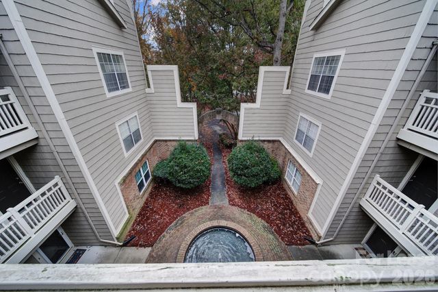 5007 Sharon Road E, Charlotte, NC 28210