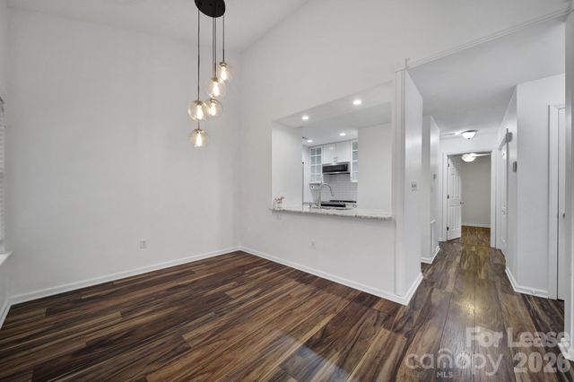 5007 Sharon Road E, Charlotte, NC 28210