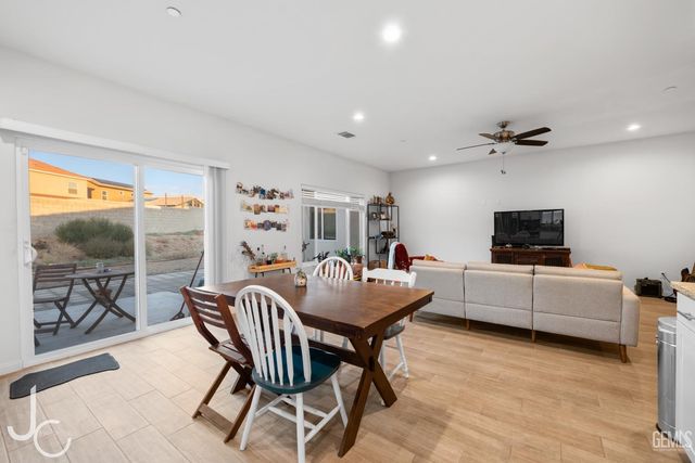 3924 Majorca Court, Bakersfield, CA 93306