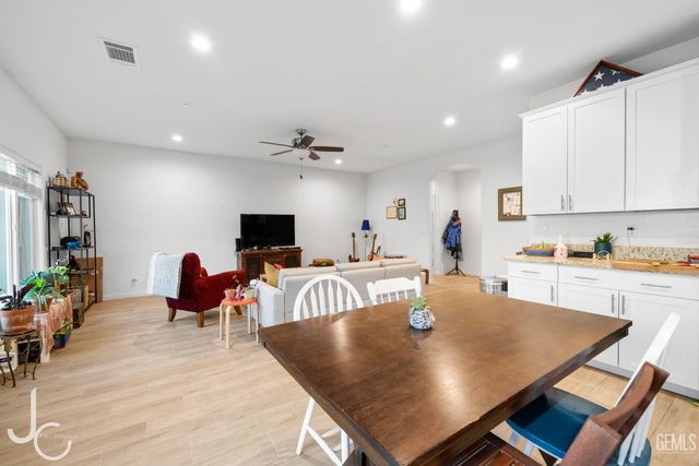 3924 Majorca Court, Bakersfield, CA 93306