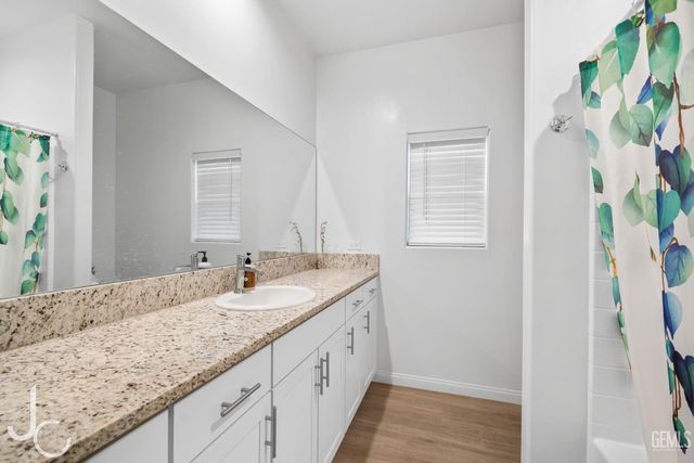 3924 Majorca Court, Bakersfield, CA 93306