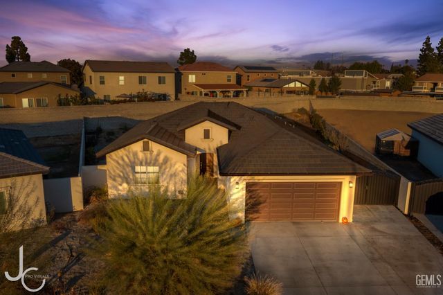 3924 Majorca Court, Bakersfield, CA 93306