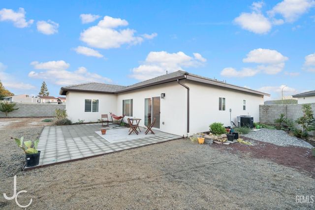 3924 Majorca Court, Bakersfield, CA 93306