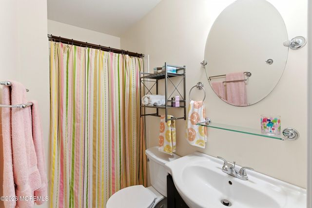 15 William Drive, Howell, NJ 07731
