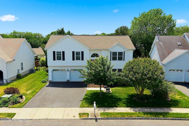 15 William Drive, Howell, NJ 07731