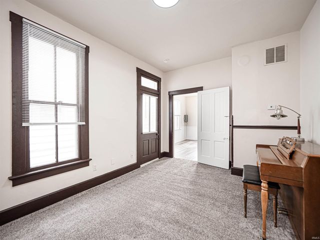 2112 W Delaware Street, Evansville, IN 47712