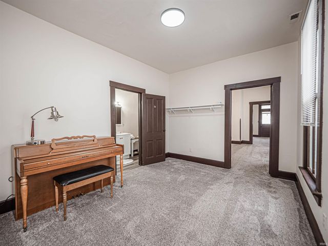 2112 W Delaware Street, Evansville, IN 47712