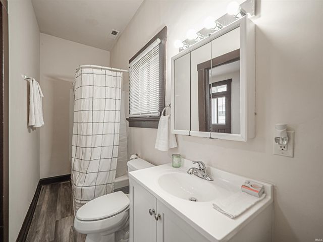 2112 W Delaware Street, Evansville, IN 47712