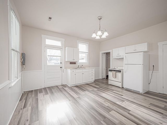 2112 W Delaware Street, Evansville, IN 47712