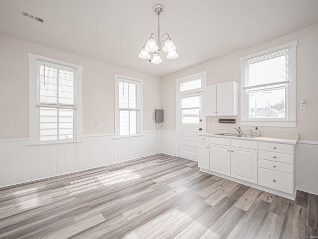 2112 W Delaware Street, Evansville, IN 47712