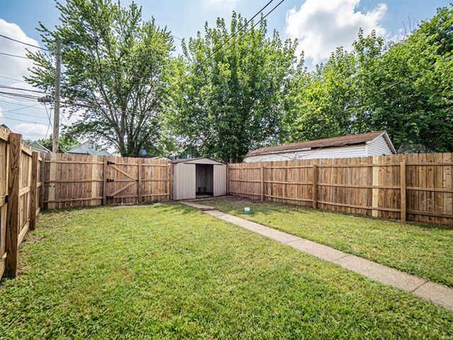 2112 W Delaware Street, Evansville, IN 47712