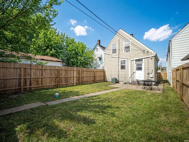 2112 W Delaware Street, Evansville, IN 47712