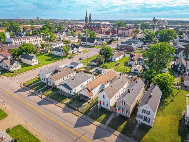 2112 W Delaware Street, Evansville, IN 47712