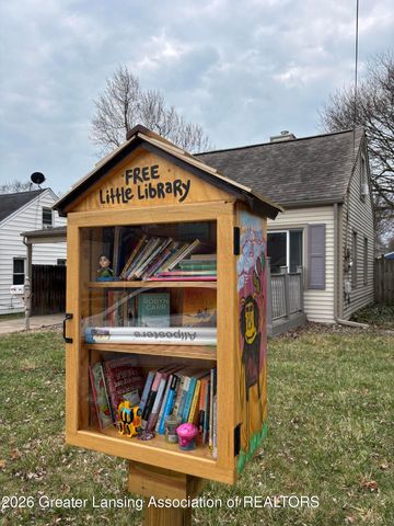 712 Glendale Avenue, Lansing, MI 48910