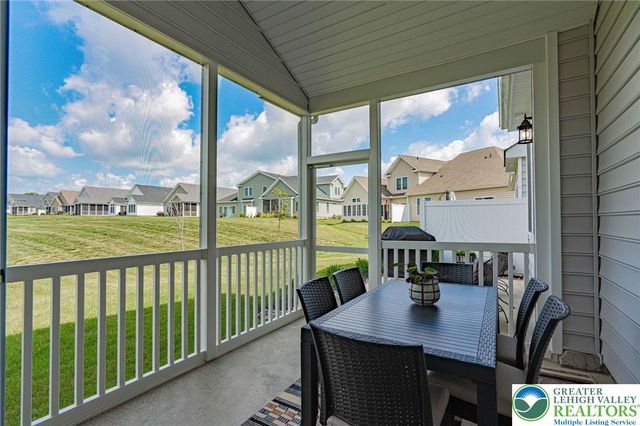 3715 Founders XING, Bethlehem Twp, PA 18045