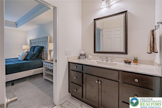3715 Founders XING, Bethlehem Twp, PA 18045
