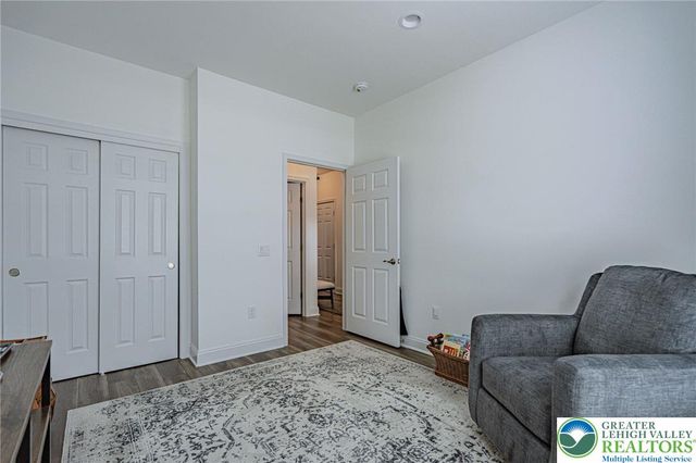 3715 Founders XING, Bethlehem Twp, PA 18045