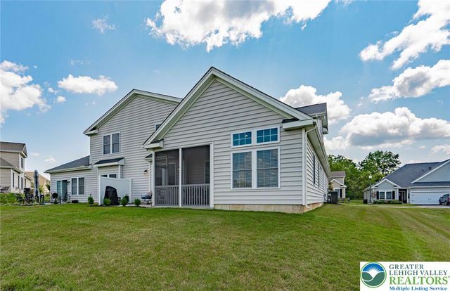 3715 Founders XING, Bethlehem Twp, PA 18045