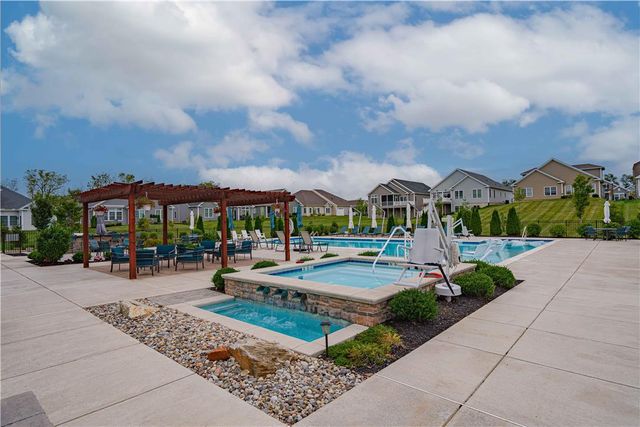 3715 Founders XING, Bethlehem Twp, PA 18045
