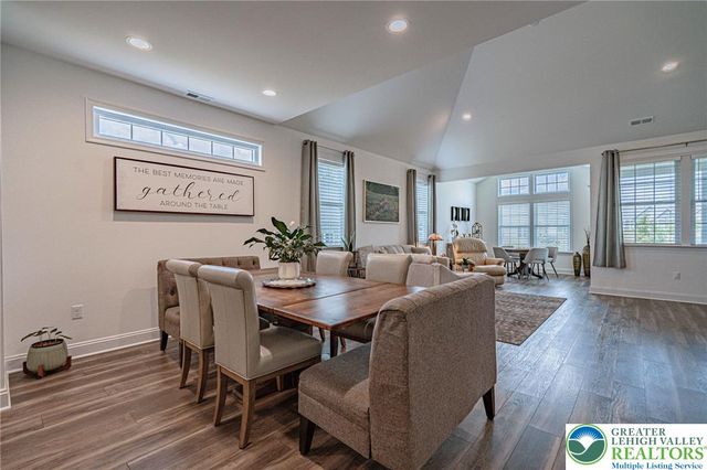 3715 Founders XING, Bethlehem Twp, PA 18045