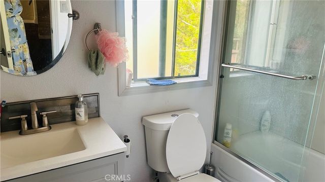5711 Owensmouth 109, Woodland Hills, CA 91367