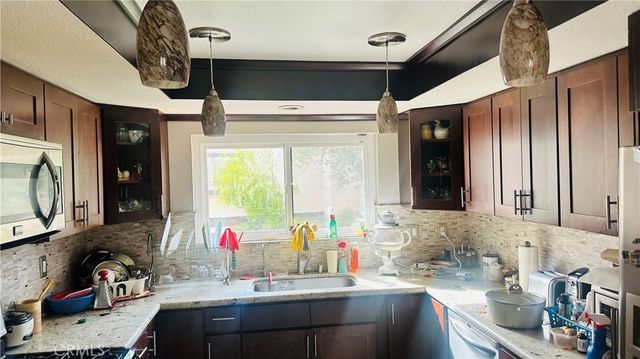 5711 Owensmouth 109, Woodland Hills, CA 91367