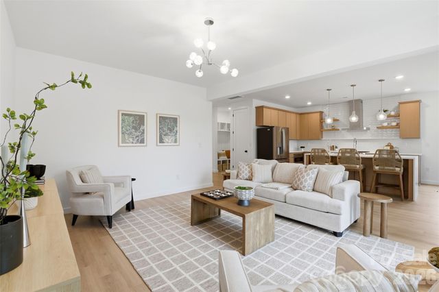 2822 Dogwood Avenue, Charlotte, NC 28206