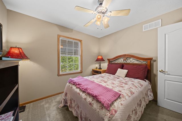 334 Glenridge Circle, Howard, OH 43028