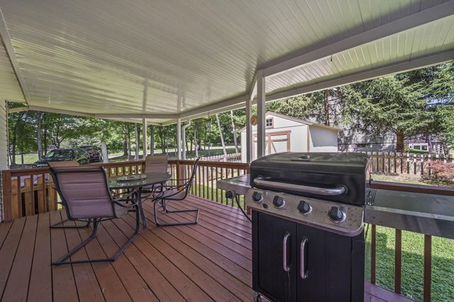 334 Glenridge Circle, Howard, OH 43028