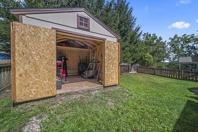 334 Glenridge Circle, Howard, OH 43028