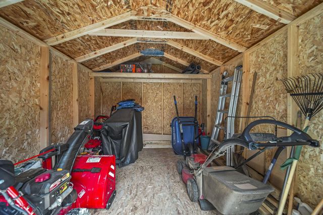 334 Glenridge Circle, Howard, OH 43028