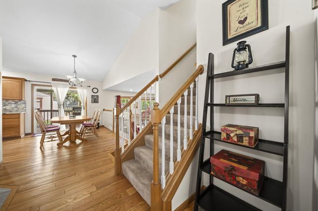 334 Glenridge Circle, Howard, OH 43028