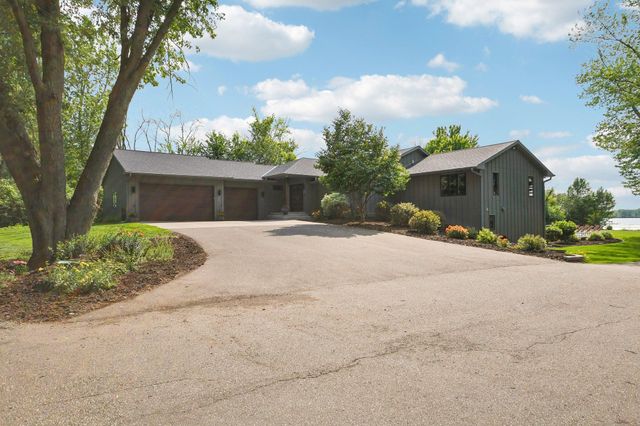 7397 Old Mill Road, Hugo, MN 55038