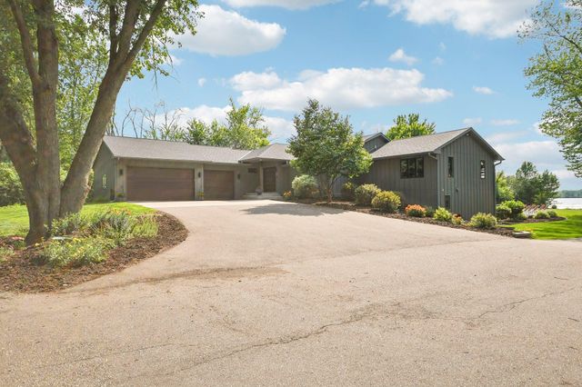7397 Old Mill Road, Hugo, MN 55038