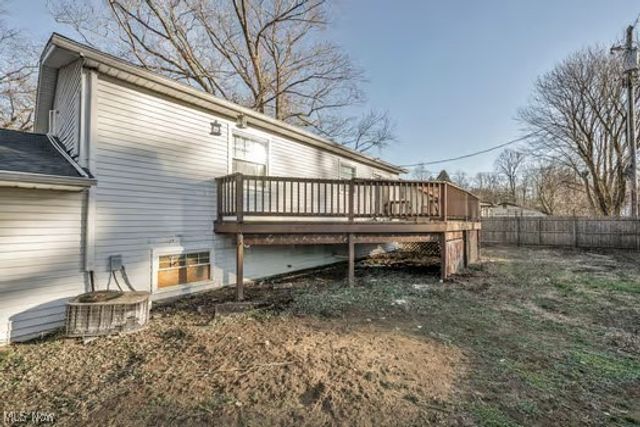 1548 Rosena Avenue, Madison, OH 44057