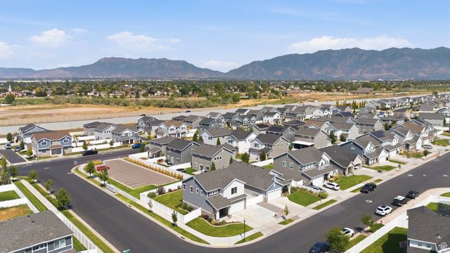1644 W RED PINE DR, Syracuse, UT 84075